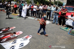 Les Palestiniens manifestent pour protester contre l&#039;accord EAU-Israël