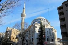 La principale mosquée de Tokyo a finalement ouvert ses portes après avoir été fermée pendant 10 semaines