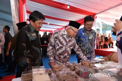 Le vice-président Ma&#039;ruf Amin a assisté à la publication des exportations d&#039;un certain nombre de produits agricoles au port de Tanjung Priok, Jakarta, mardi (15/8/2023). ANTARA/HO-BPMI Setwapres.