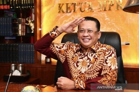 Le president de MPR, Bambang Soesatyo.