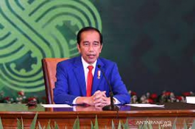 Le président Joko Widodo assiste au sommet informel virtuellement de l&#039;APEC pour discuter de la gestion de COVID-19