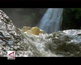 La cascade de Kedung Pedut, Kulonprogo, Yogyakarta