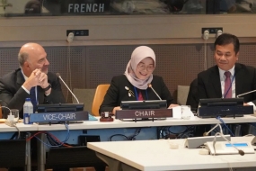 La présidente de l&#039;Agence supérieure de contrôle (BPK), Isma Yatun (au centre) au siège des Nations Unies, New York, États-Unis, mardi (21/11/2023). ANTARA/HO-BPK