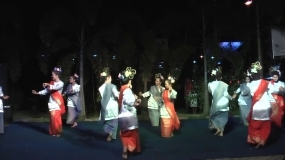 La danse de Tandak Sambas de Kalimantan Ouest.