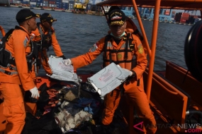 Basarnas: la recherche de victimes de l’avion Lion Air JT 610 va probablement être prolongée