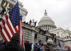 Quatre ont été tués, 52 ont été arrêtés après des émeutes au Capitole, aux États-Unis