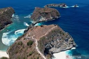 La plage de Suwehan, à Nusa Penida, Bali