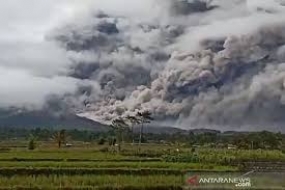 Le Centre de volcanologie et d&#039;atténuation des catastrophes géologiques exhorte le public à être conscient des dangers potentiels de l&#039;éruption du Semeru