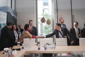 La ministre des Finances (Menkeu), Sri Mulyani, a assisté à la signature d&#039;un protocole d&#039;accord pour divers programmes et projets dans le cadre du mécanisme de transition énergétique (ETM), le premier jour d&#039;une série de visites de travail à Dubaï, dimanche (3 /12/2023). ANTARA/HO-Ministère des Finances.