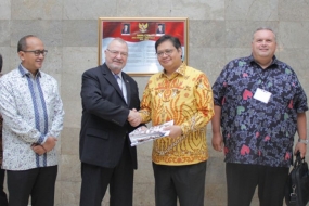 Le ministre indonesien de l&#039;Industrie a tenu une réunion avec des hommes d&#039;affaires américains