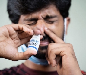 La Thaïlande prête à tester le vaccin contre la COVID par pulvérisation nasale