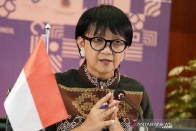 La ministre des Affaires étrangères Retno a invité le peuple indonésien à faire des efforts pour surmonter la pandémie