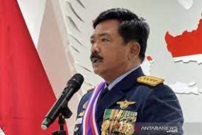 Le commandant des Forces armées nationales indonésiennes reçoit le titre honorifique du président de Singapour