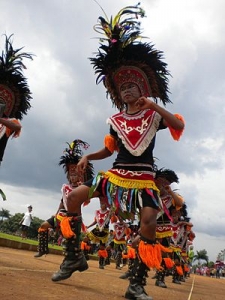 La danse de Topeng Ireng