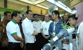 Le président Joko Widodo a visité l&#039;exposition ASAFF 2018 au JCC