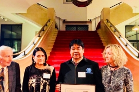 Un scientifique indonésien, Prof. Dr. Ir. Bambang Hero Saharjo, professeur à la Faculté de foresterie de l&#039;IPB, a reçu le prix  John Maddox 2019