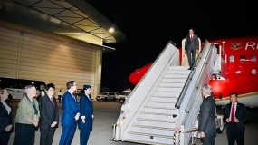 Le président Joko Widodo est arrivé à l&#039;aéroport de Melbourne Jet Base, en Australie, le lundi 4 mars 2024, vers 20h45, heure locale, après avoir volé environ 6 heures depuis Jakarta. Photo : BPMI Setpres/Laily Rachev