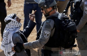 Israël arrête 14 Palestiniens de diverses régions de Cisjordanie