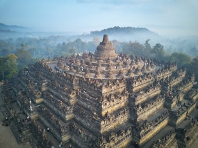 Touristen im Borobudur-Tempel sollen aufgeklärt werden, bevor sie zum Tempel hinaufgehen