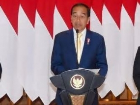 Präsident Joko Widodo wünscht Ihnen frohe Weihnachten 2023