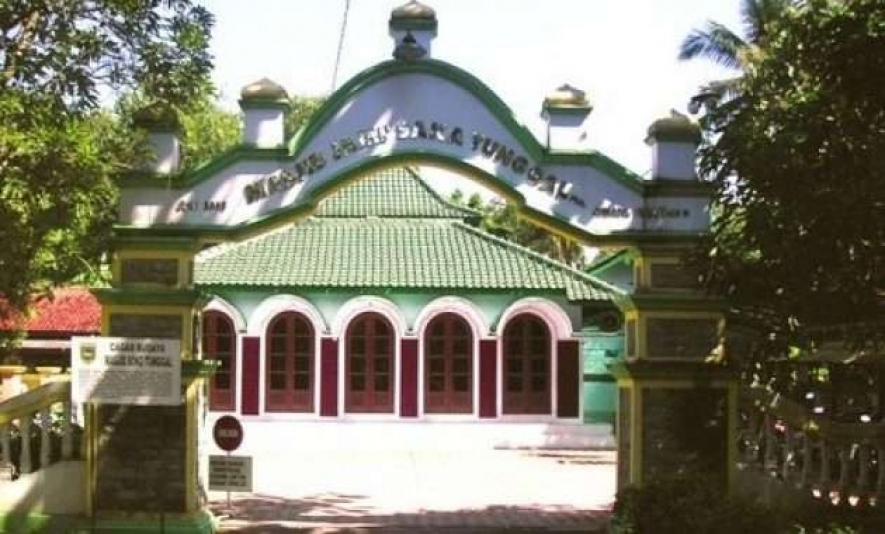 Die Saka-Tunggal-Moschee