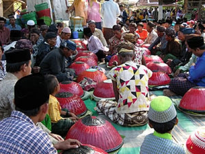 Die Nyadar Zeremonie in Sumenep, Madura