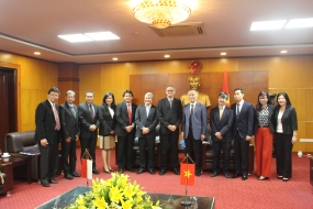 Präsident  wird  den indonesischen Kraftfahrzeugexport  nach Vietnam beobachten