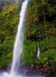 Der Lider-Wasserfall in Banyuwangi, Ostjava.