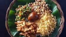 Kulinarik Nasi Balap Puyung