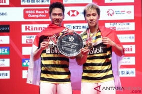 Indonesisches Herrendoppel  ist Sieger  bei  der Badmintonmeisterschaft Japan Open
