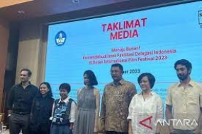 Indonesiens  Bildungsminister unterstützt die indonesische Delegation beim Busan International Film Festival 2023