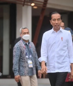 Präsident Joko Widodo eröffnete  Segel der Cenderawasih Bucht