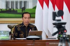 Präsident Jokowi verspricht, die Arbeitnehmer zu schützen, die während der Pandemie weiterhin verdienen