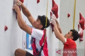 11 indonesische Klettersportler reisten nach Korea