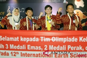 Indonesien gewann  bei der Wissenschaftsolympiade in Thailand  viele Medaillen
