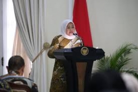 Indonesische Arbeitsministerin   sagte , Japan trage  zur Überwindung der Arbeitslosigkeit in Indonesien bei