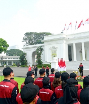 Präsident Jokowi weihte das Kontingent Indonesiens offiziell für SEA Games 2023 ein.