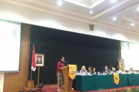 Die Vorsitzende des Indonesischen Frauenkongresses /KOWANI  wurde  als Vizepräsidentin des internationalen  Frauensrats / ICW  gewählt