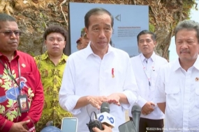 Präsident Joko Widodo weihte Betrieb des Modernen Fischerdorfes im Bezirk Biak Numfor in  Papua ein.