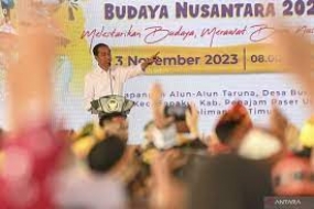 Präsident Joko Widodo nimmt am Kulturfestival  “Harmoni Nusantara „ 2023 teil