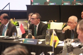 Minister für Arbeitskräfte (Menaker) M Hanif Dhakiri während eines Treffens der Arbeitsminister in Singapur. Montag (29.04.2014).