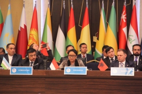 Die  indonesische Außenministerin diskutiert bei  dem Ministertreffen der OIC-Länder  die  Erschiessung in Christchurch