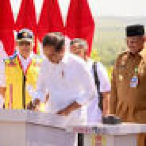 Präsident Jokowi weihte 24 regionale Straßenabschnitte in der Provinz Aceh ein