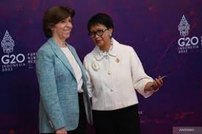 Außenministerin  Retno forderte Frankreich auf, einem Abkommen über Atomwaffenfreiheit zuzustimmen