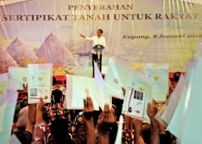 Präsident Joko Widodo setzt sich  2018 zum Ziel, 7 Millionen Grundbriefe herauszugeben.