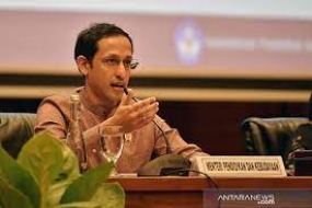 Der Bildungs- und Kulturminister Nadiem lobt zwei indonesische Lehrer als Schiedsrichter für die Olympischen Spiele in Tokio