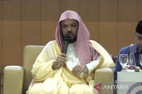 Die Predigt des Imams in der Nabawi-Moschee war die erste arabische Predigt in der Istiqlal-Moschee