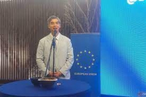  Sujiro Seam, Botschafter der Europäischen Union (EU) beim Verband Südostasiatischer Nationen (ASEAN), spricht am Donnerstag (25.01.2024) bei einem Medientreffen in Jakarta. (ANTARA/Katriana)