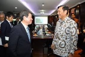 Japanischer Außenminister Toshimitsu und Minister Luhut diskutieren über japanische Investitionen in Indonesien