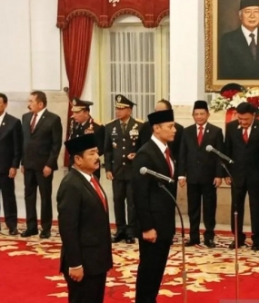 Präsident Joko Widodo vereidigte Hadi Tjahjanto als koordinierenden Minister für Politik, Recht und Sicherheit und Agus Harimurti Yudhoyono als Minister für Agrar- und Raumplanung
